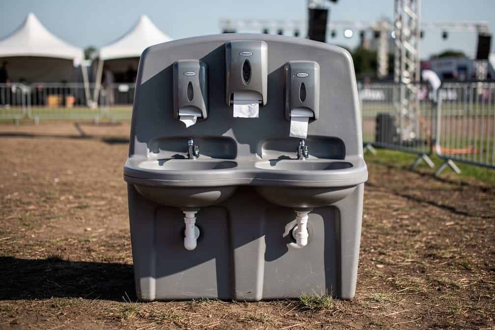 Dual sink handwash station at an event